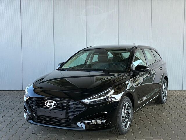 HYUNDAI i30 Kombi Comfort 1.5 GDI 95PS 6MT Navi / PDC V&H. m. Kamera / LED / Nebel / 15 LM