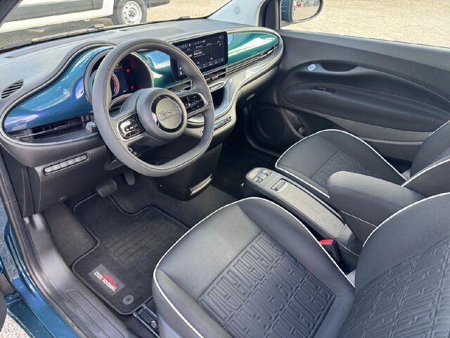 FIAT 500e Basis Ansicht 6 für Fahrzeugdetailseite