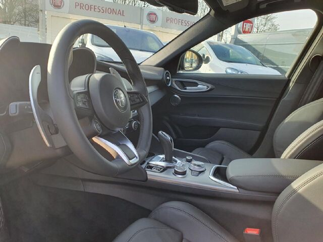 ALFA ROMEO Giulia Veloce Q4 Ansicht 9 für Fahrzeugdetailseite