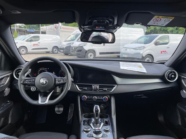 ALFA ROMEO Giulia Veloce Q4 Ansicht 6 für Fahrzeugdetailseite