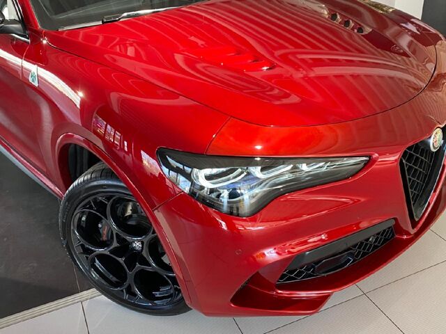 ALFA ROMEO Stelvio Quadrifoglio Q4 Akrapovic*SD*Tech* Ansicht 3 für Fahrzeugdetailseite