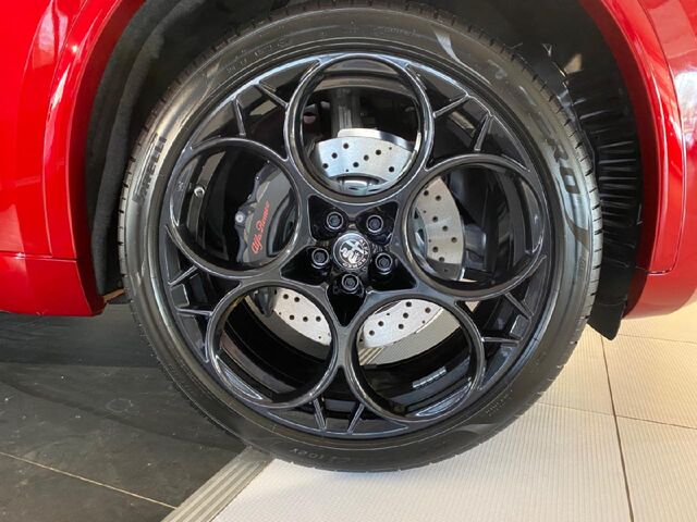 ALFA ROMEO Stelvio Quadrifoglio Q4 Akrapovic*SD*Tech* Ansicht 9 für Fahrzeugdetailseite