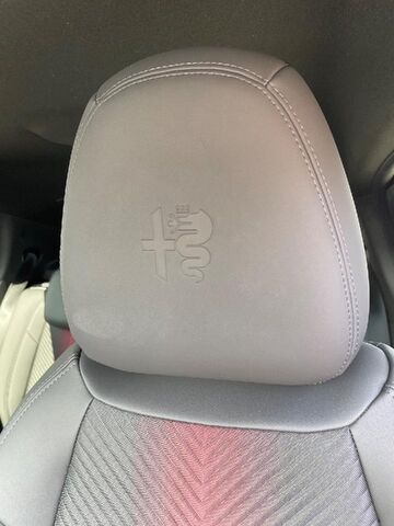 ALFA ROMEO Junior Ibrida TI 107 KW 48-V-Hybrid Ansicht 12 für Fahrzeugdetailseite