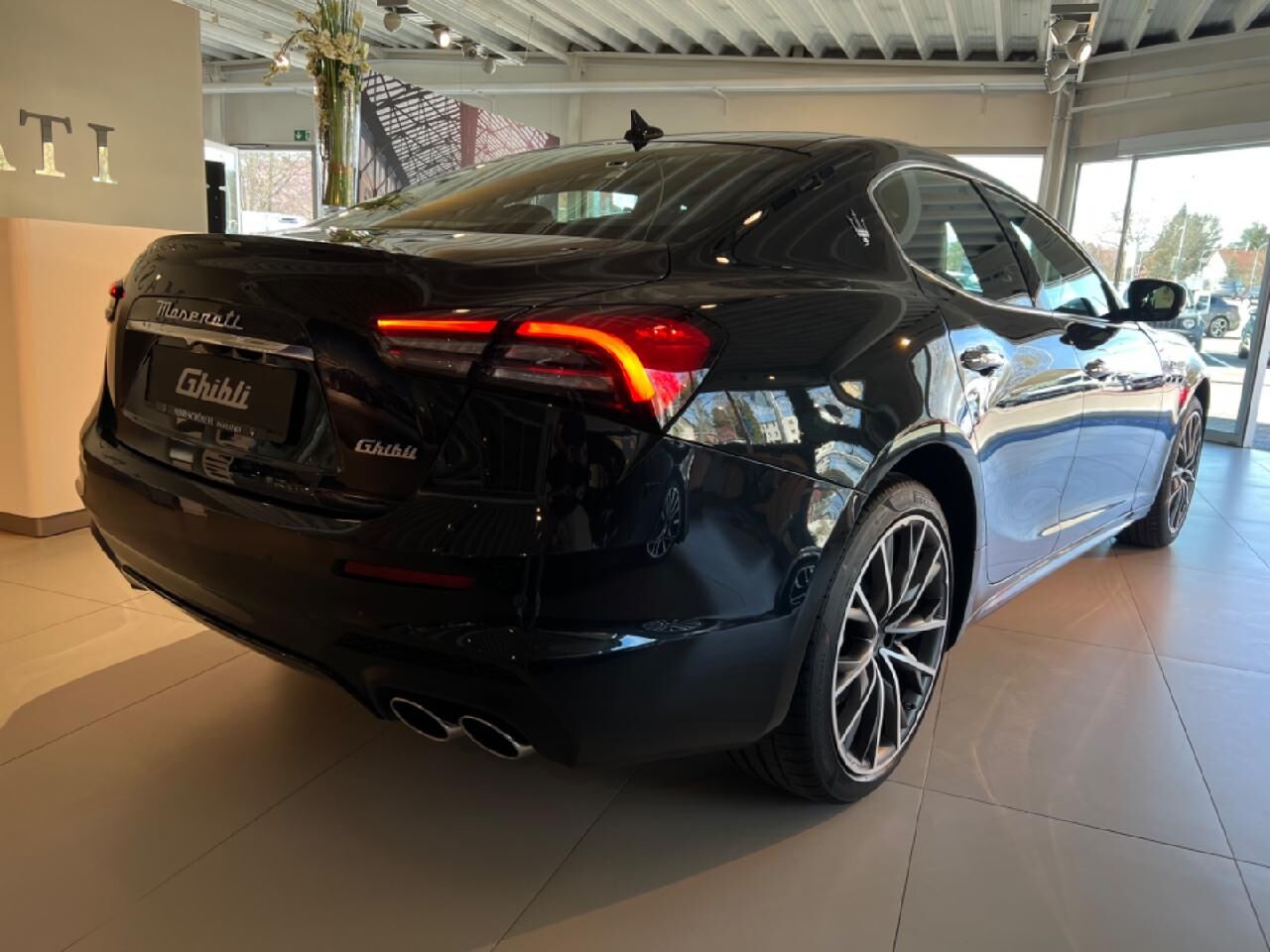 MASERATI Ghibli GT Mild-Hybrid *Maserati-IN* Ansicht 4 für Fahrzeugdetailseite