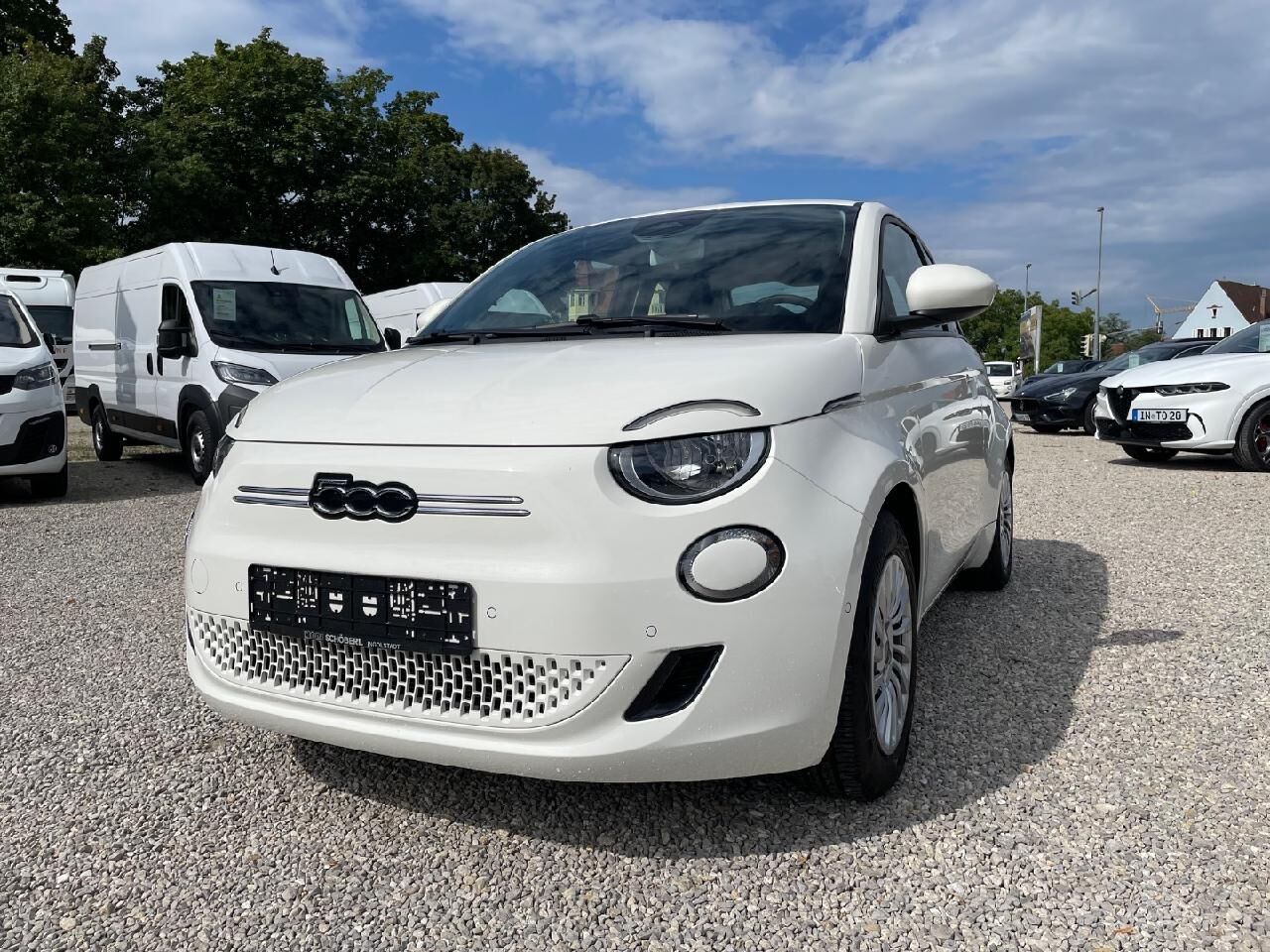 FIAT 500e 42kWh Komfort-Paket Ansicht 1 für Fahrzeugdetailseite