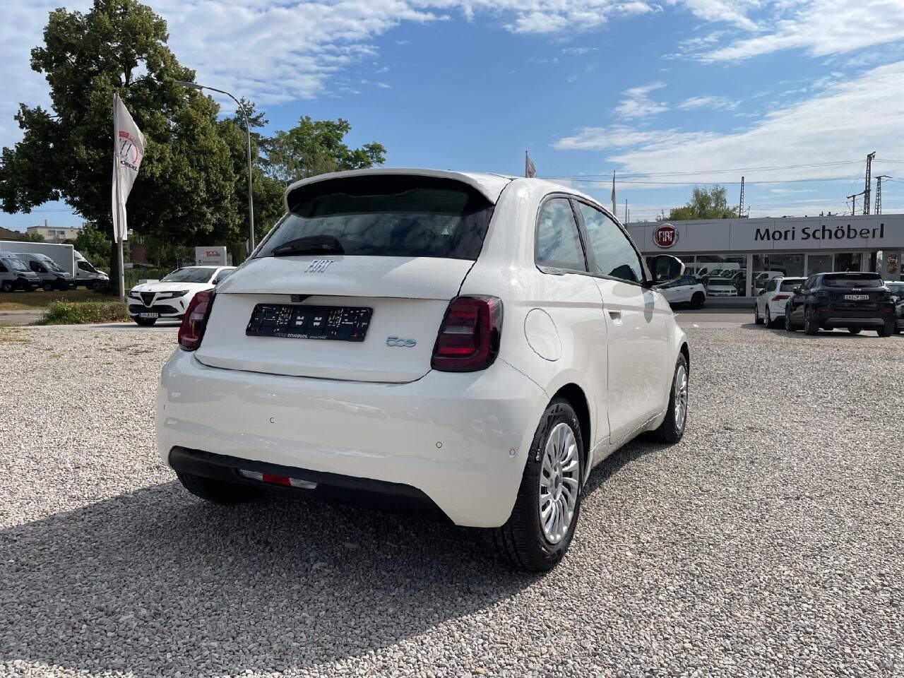 FIAT 500e 42kWh Komfort-Paket Ansicht 3 für Fahrzeugdetailseite