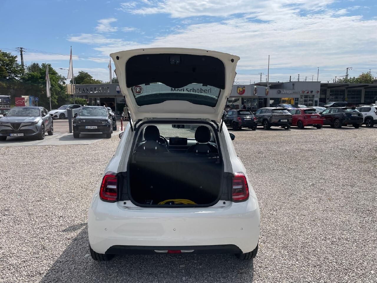 FIAT 500e 42kWh Komfort-Paket Ansicht 5 für Fahrzeugdetailseite