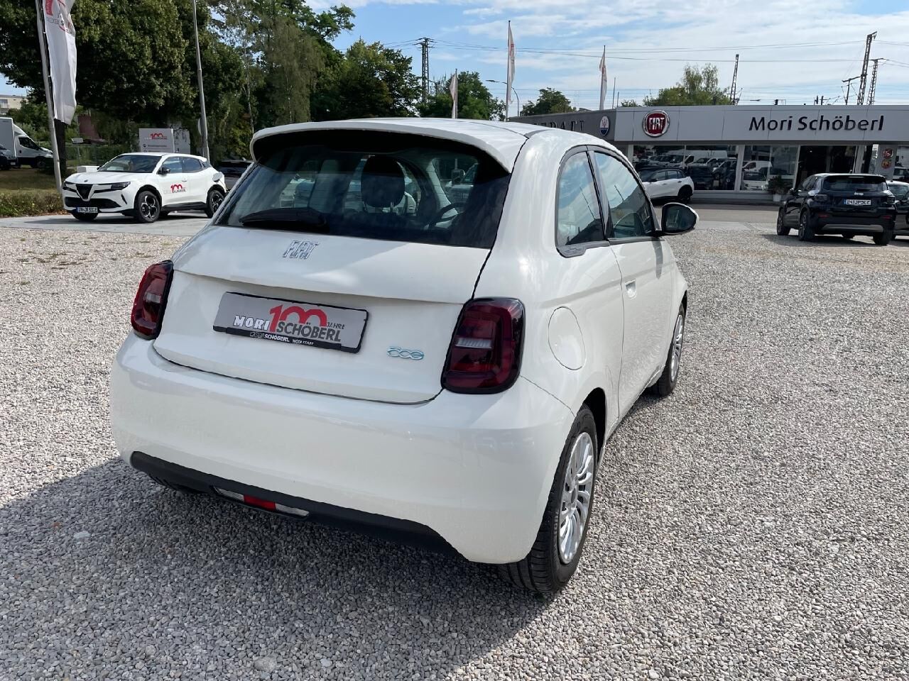 FIAT 500e 42kWh Ansicht 3 für Fahrzeugdetailseite