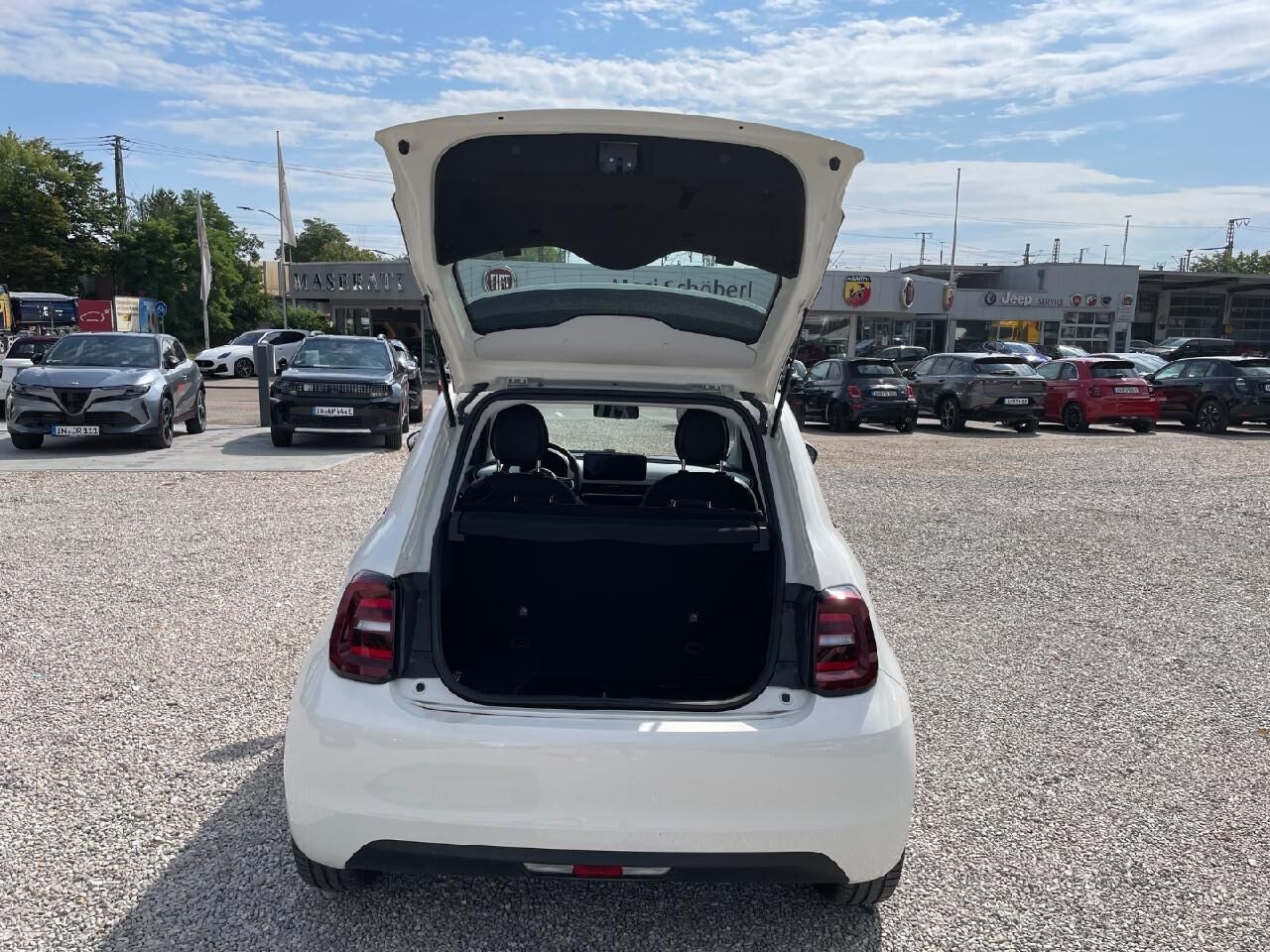 FIAT 500e 42kWh Ansicht 5 für Fahrzeugdetailseite