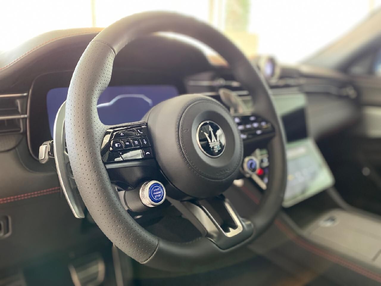 MASERATI Grecale Trofeo V6 AWD *Maserati-IN* Ansicht 10 für Fahrzeugdetailseite
