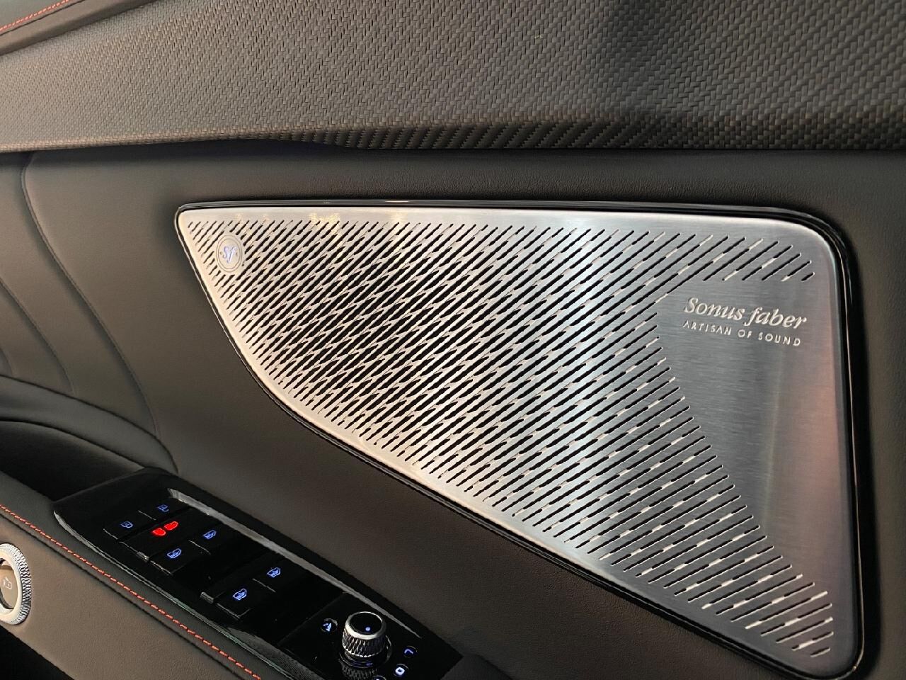 MASERATI Grecale Trofeo V6 AWD *Maserati-IN* Ansicht 12 für Fahrzeugdetailseite