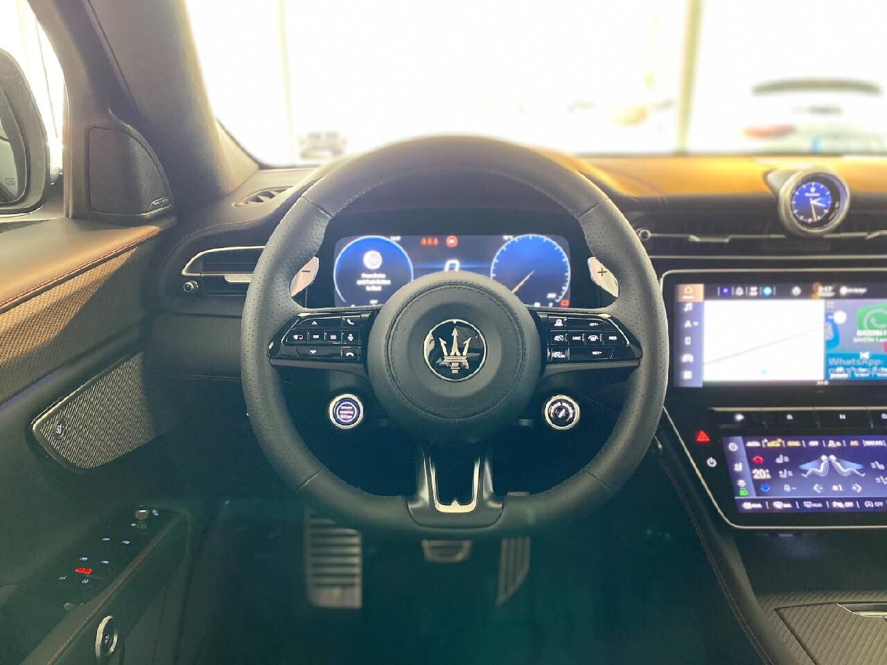 MASERATI Grecale Trofeo V6 AWD *Maserati-IN* Ansicht 15 für Fahrzeugdetailseite