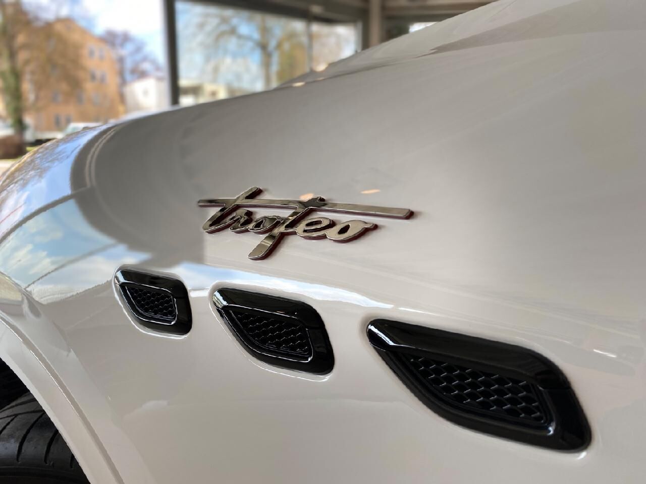 MASERATI Grecale Trofeo V6 AWD *Maserati-IN* Ansicht 8 für Fahrzeugdetailseite