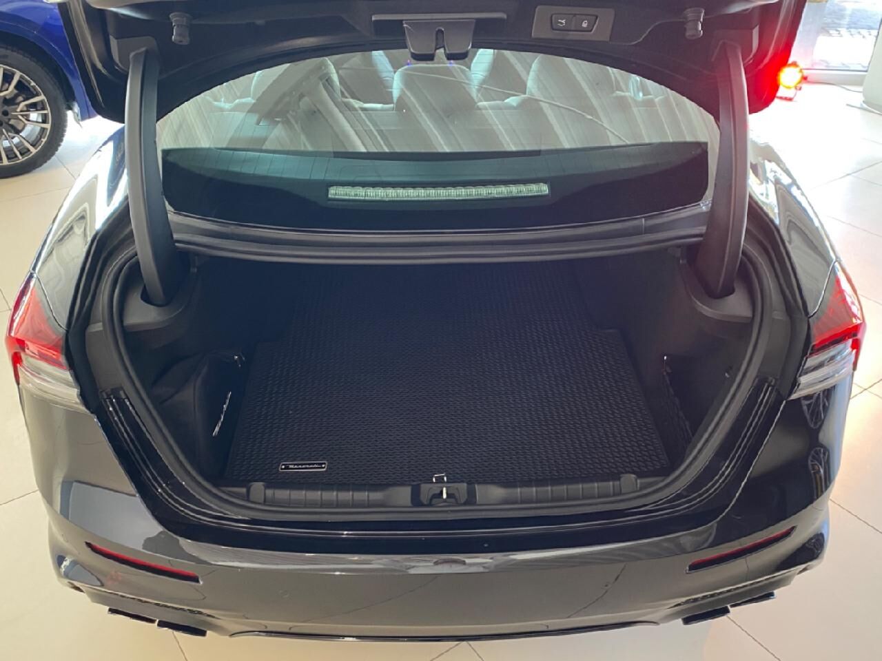 MASERATI Ghibli Modena S Q4 *Maserati-IN* Ansicht 17 für Fahrzeugdetailseite