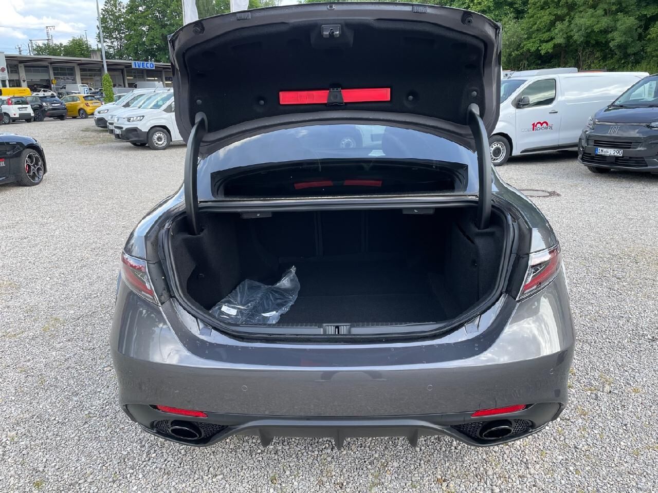 ALFA ROMEO Giulia Veloce Q4 Ansicht 4 für Fahrzeugdetailseite