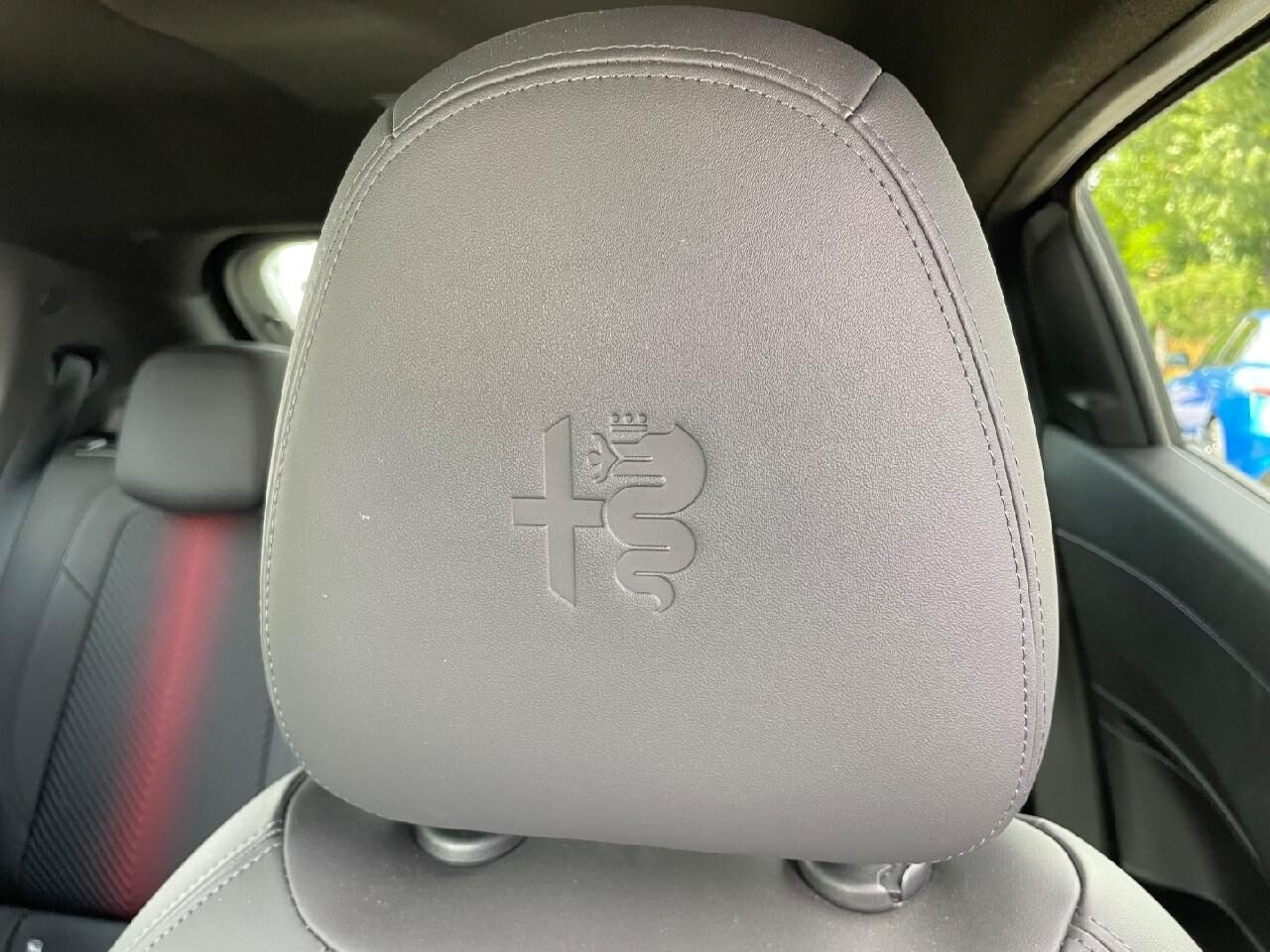 ALFA ROMEO Junior Ibrida 1.2 VGT 48V-Hybrid 100 kW Speciale Ansicht 8 für Fahrzeugdetailseite