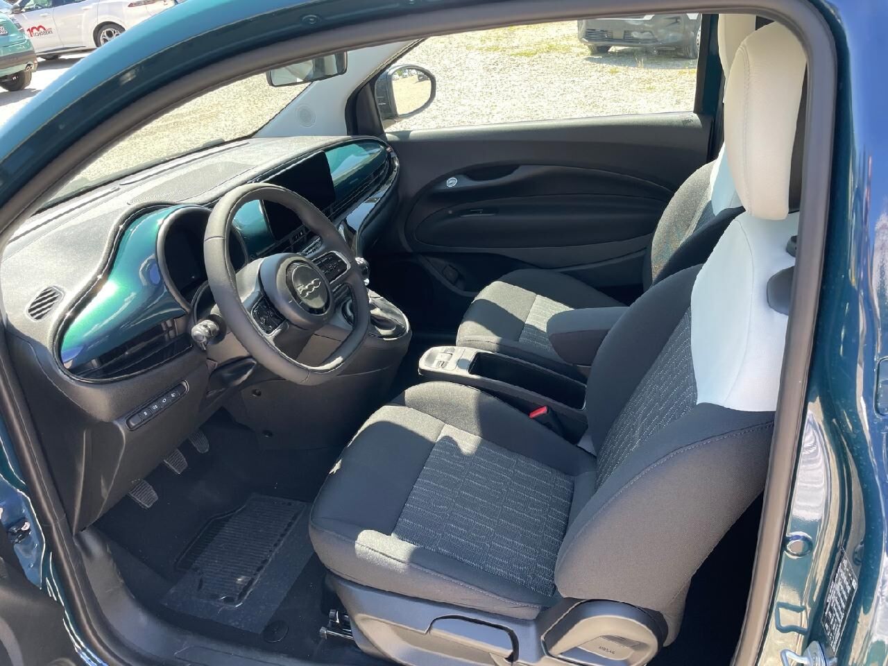 FIAT 500 1.0 Hybrid FireFly 48 kW Torino Ansicht 5 für Fahrzeugdetailseite