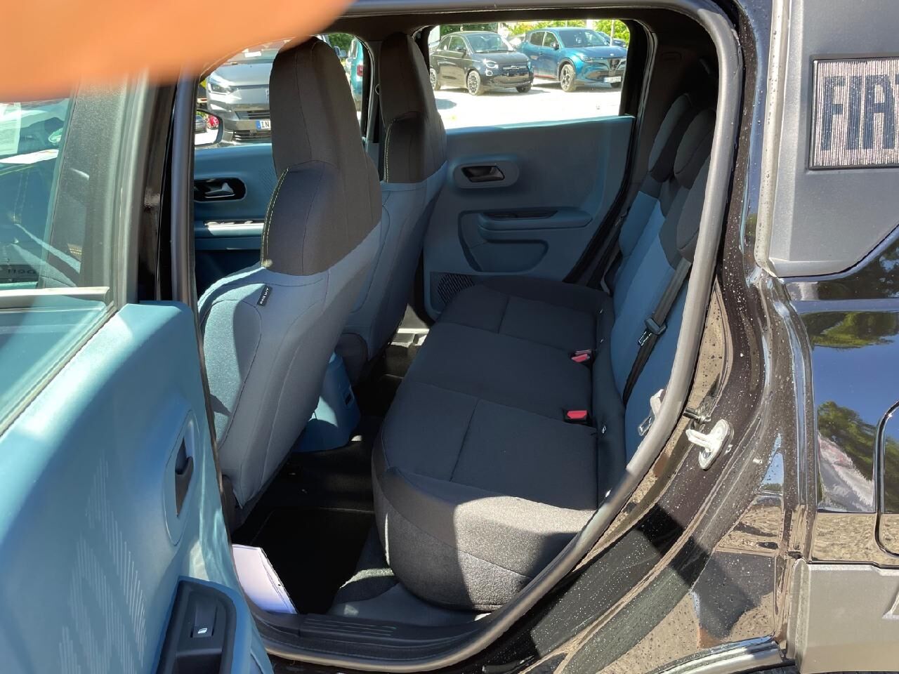 FIAT Grande Panda 1.2 Hybrid 74 kW Business Edition Ansicht 7 für Fahrzeugdetailseite
