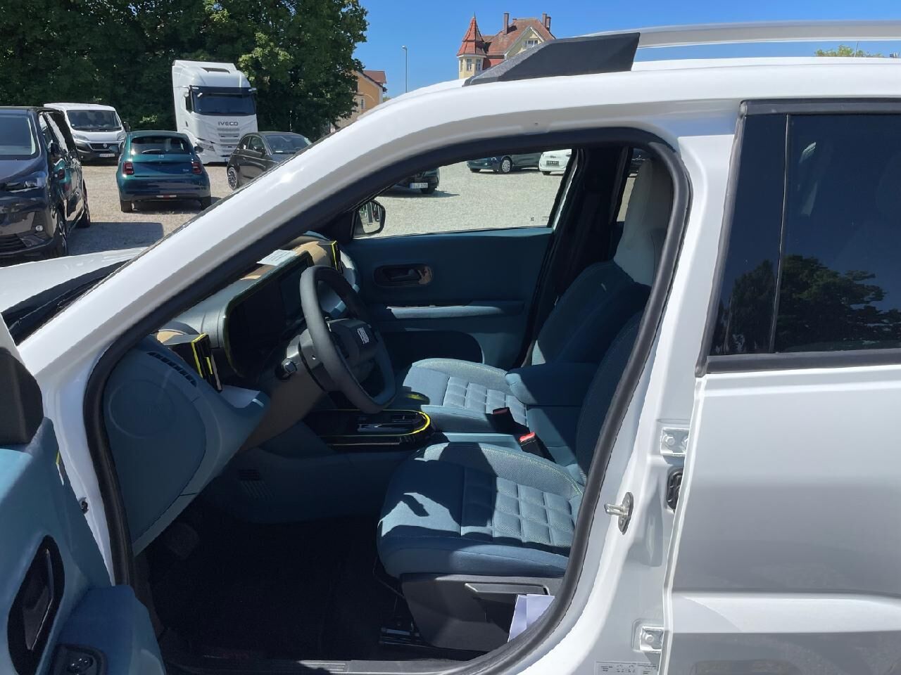 FIAT Grande Panda 1.2 Hybrid 74 kW La Prima Ansicht 5 für Fahrzeugdetailseite