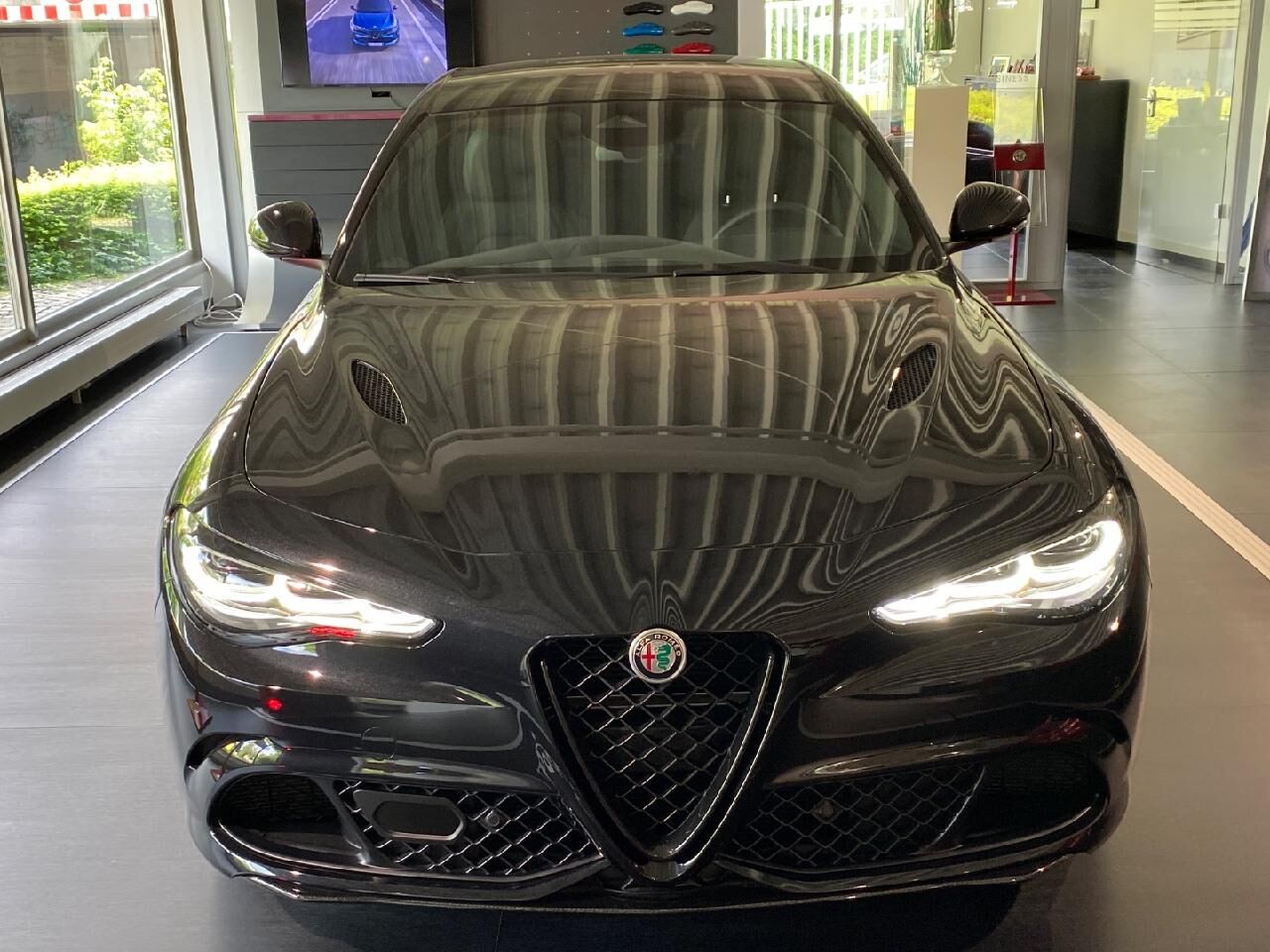 ALFA ROMEO Giulia Quadrifoglio Akrapovic*Tech* Ansicht 3 für Fahrzeugdetailseite
