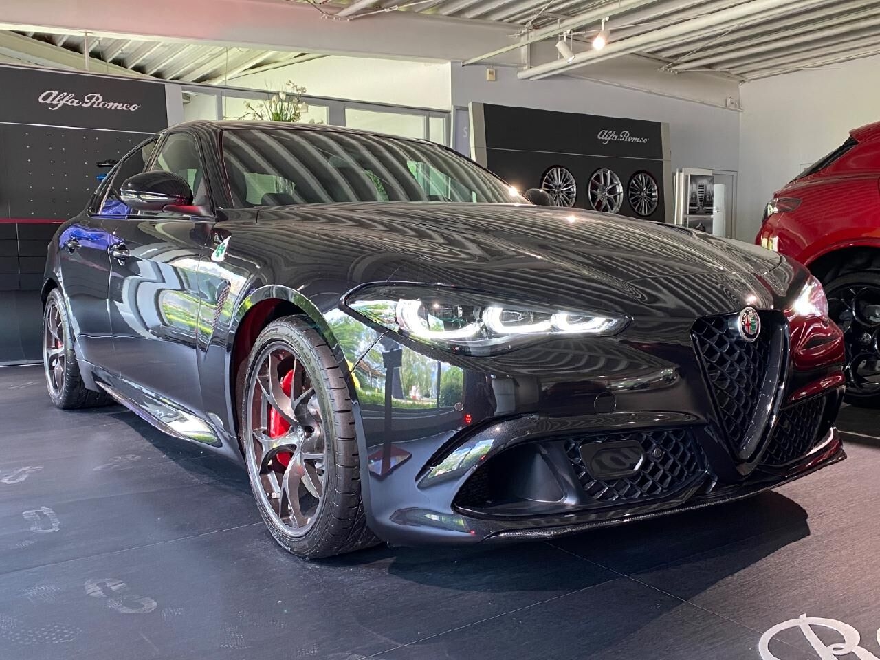 ALFA ROMEO Giulia Quadrifoglio Akrapovic*Tech* Ansicht 4 für Fahrzeugdetailseite
