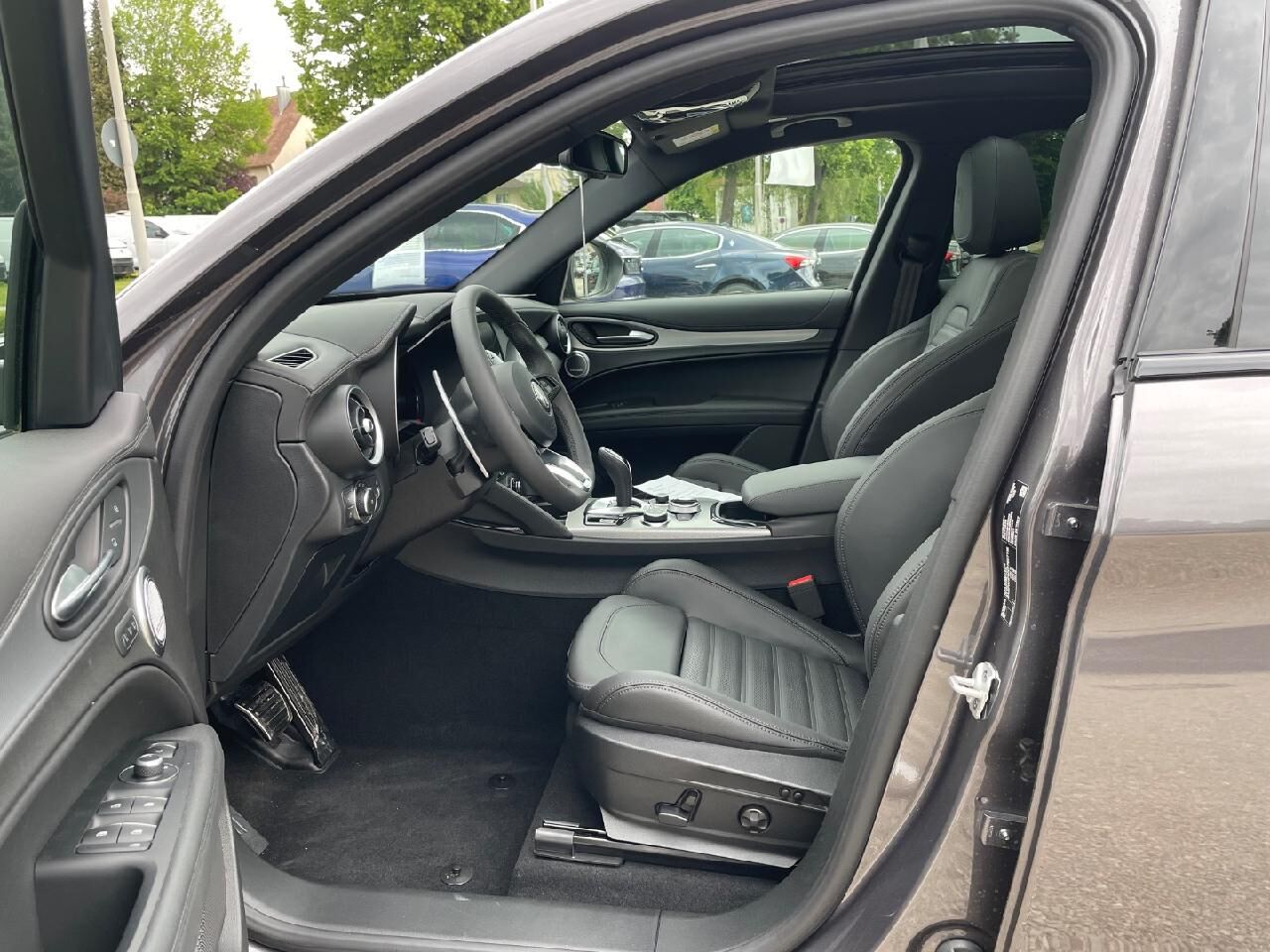 ALFA ROMEO Stelvio Veloce Q4 Ansicht 5 für Fahrzeugdetailseite