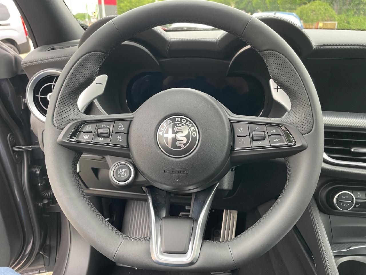 ALFA ROMEO Stelvio Veloce Q4 Ansicht 8 für Fahrzeugdetailseite