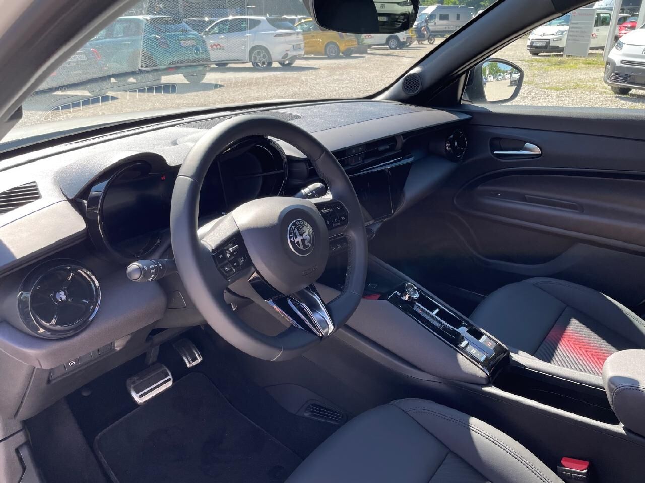 ALFA ROMEO Junior Elettrica 115 kW TI Ansicht 7 für Fahrzeugdetailseite