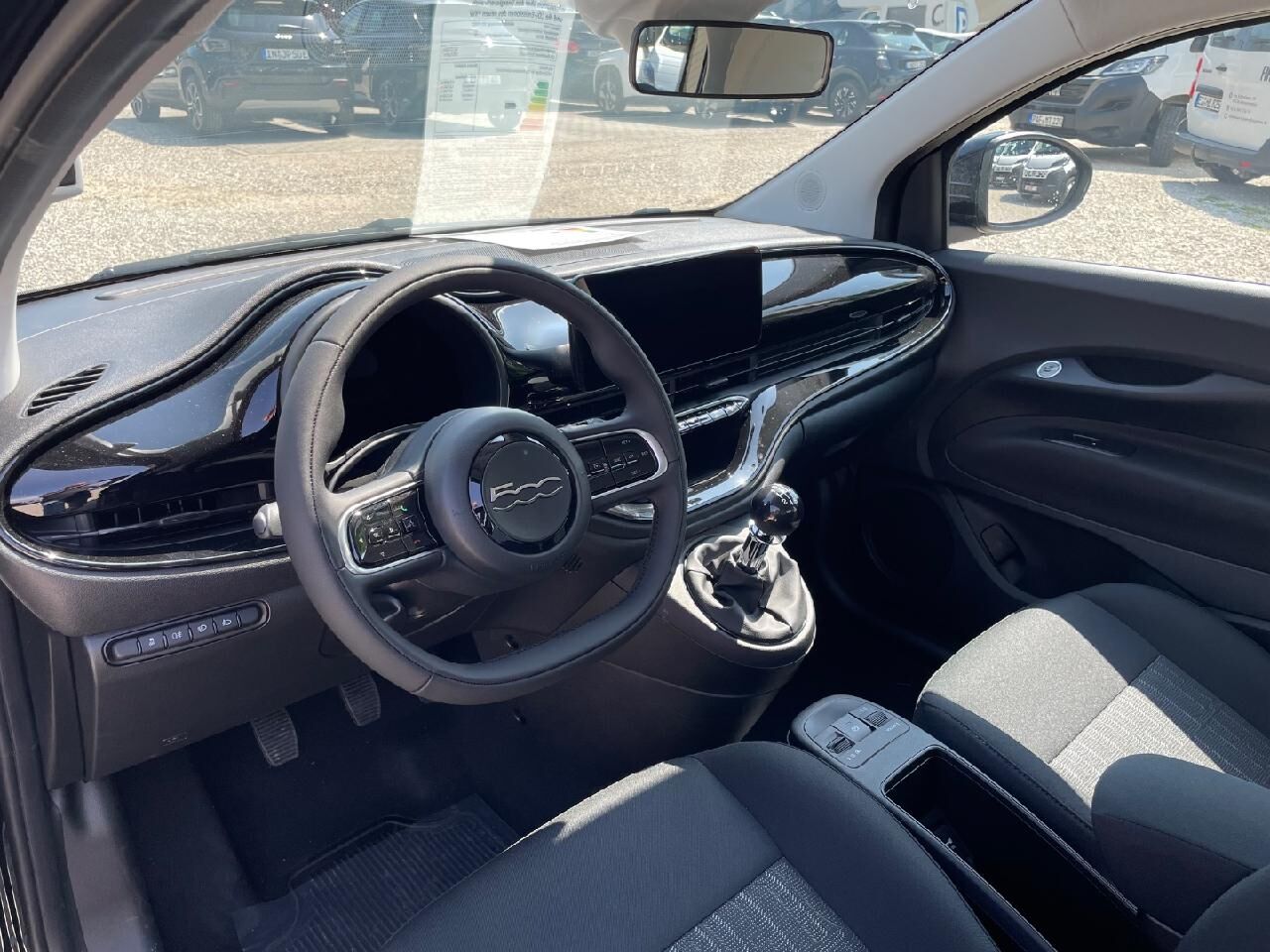FIAT 500 Lim. 1.0 Hybrid 48 kW Icon Komfort-Paket Ansicht 7 für Fahrzeugdetailseite