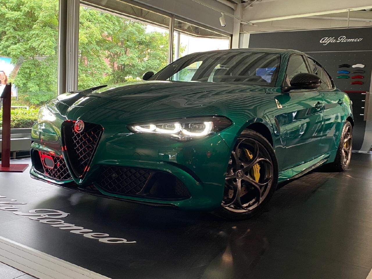 ALFA ROMEO Andere Quadrifoglio Oro Ansicht 1 für Fahrzeugdetailseite
