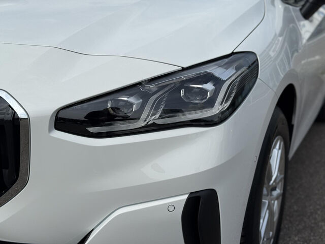 BMW 218 Active Tourer 218i Active Tourer Komfortzugang AHK Adaptiv-LED Ansicht 9 für Fahrzeugdetailseite