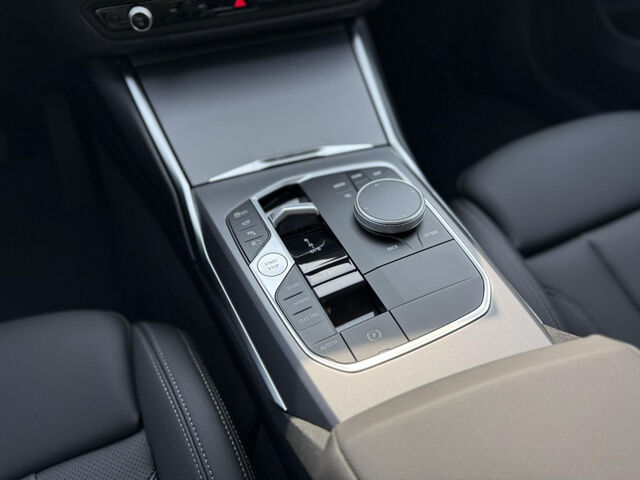 BMW 330 e xDrive Touring LED HUD AHK 18 Ansicht 14 für Fahrzeugdetailseite