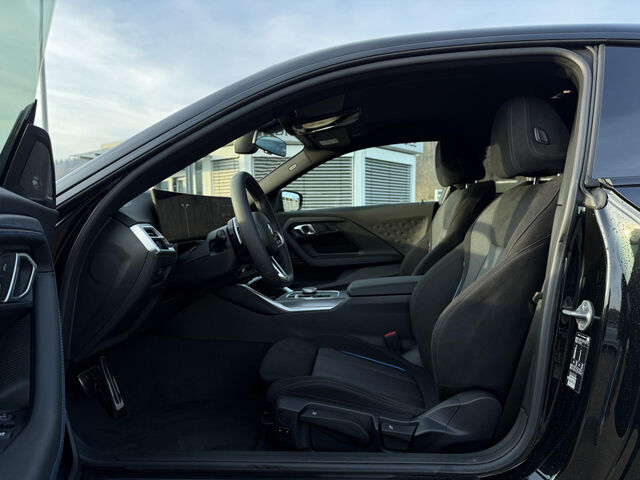 BMW 220 i CoupÃ© M Sport Parkassis Plus H/R Inno Ansicht 12 für Fahrzeugdetailseite