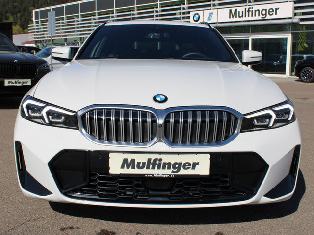 BMW 320 i T.M Sport PanoD.AHK ACC HUD Lenkradh.Park+ Ansicht 4 für Fahrzeugdetailseite