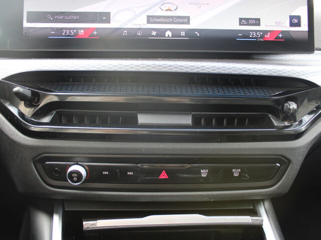 BMW 320 i T.M Sport PanoD.AHK ACC HUD Lenkradh.Park+ Ansicht 14 für Fahrzeugdetailseite