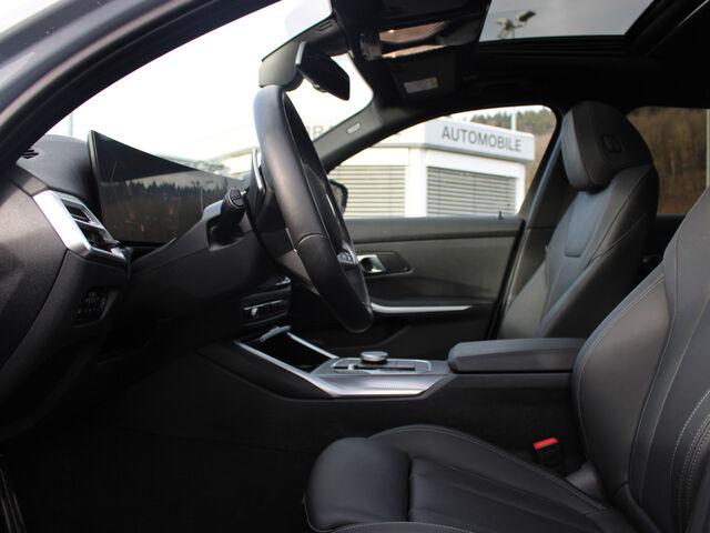 BMW 320 i T.M Sport PanoD.AHK ACC HUD Lenkradh.Park+ Ansicht 7 für Fahrzeugdetailseite