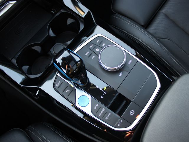 BMW iX3 M Sport Inspiring Driv-Ass-Prof. Ad-LED AHK Ansicht 14 für Fahrzeugdetailseite