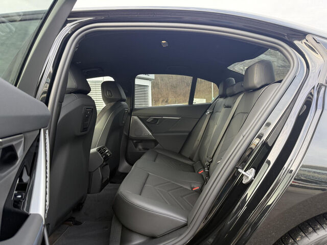 BMW 530 e xDrive Limo M Sport InnoPaket H/K DrivAss Plu Ansicht 12 für Fahrzeugdetailseite