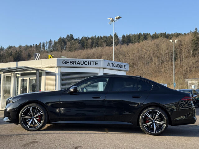 BMW 520 d xdrive Limo M Sport Pro B&W AHK HUD Lenkradhe Ansicht 5 für Fahrzeugdetailseite