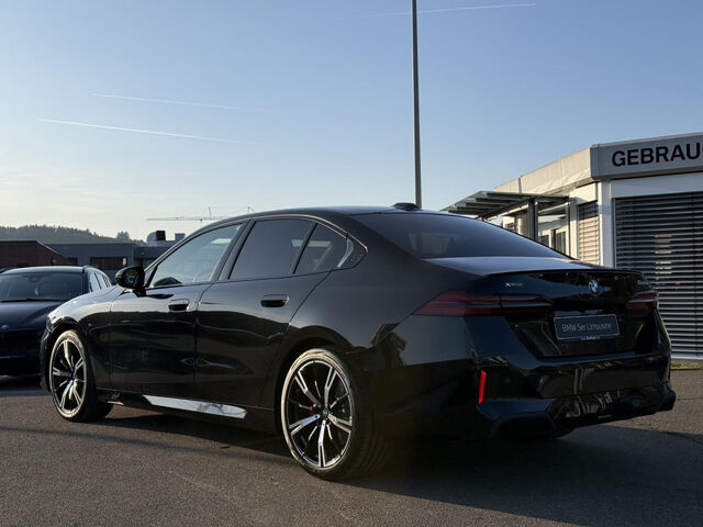 BMW 520 d xdrive Limo M Sport Pro B&W AHK HUD Lenkradhe Ansicht 6 für Fahrzeugdetailseite