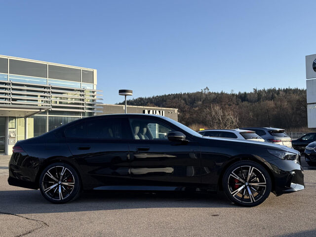 BMW 520 d xdrive Limo M Sport Pro B&W AHK HUD Lenkradhe Ansicht 9 für Fahrzeugdetailseite