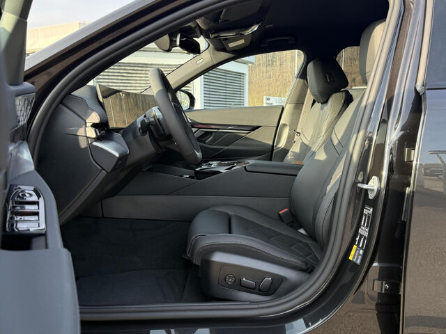 BMW 530 e xDrive Limo M Sport Pro B&W AHK  Travel Paket Ansicht 12 für Fahrzeugdetailseite