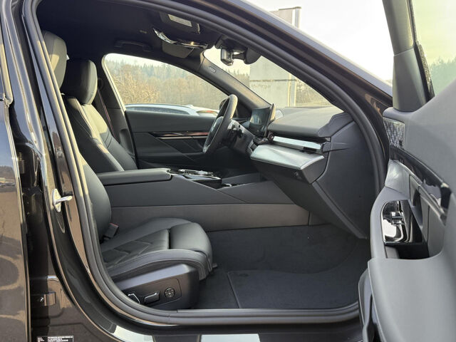 BMW 530 e xDrive Limo M Sport Pro B&W AHK  Travel Paket Ansicht 14 für Fahrzeugdetailseite