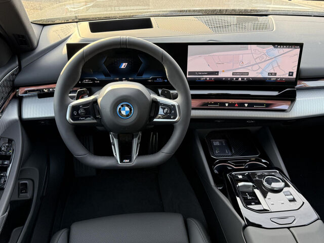 BMW 530 e xDrive Limo M Sport Pro B&W AHK  Travel Paket Ansicht 15 für Fahrzeugdetailseite