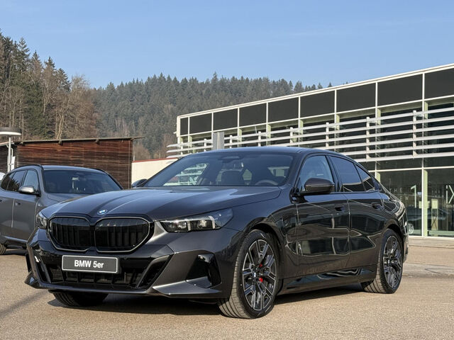 BMW 530 e xDrive Limo M Sport Pro B&W AHK  Travel Paket Ansicht 4 für Fahrzeugdetailseite