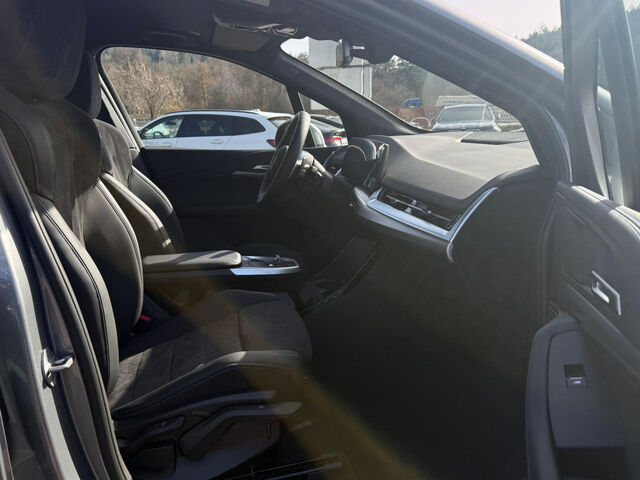 BMW 220 Active Tourer 220i Active Tourer M Sport AHK Komf.zug LED Ansicht 13 für Fahrzeugdetailseite