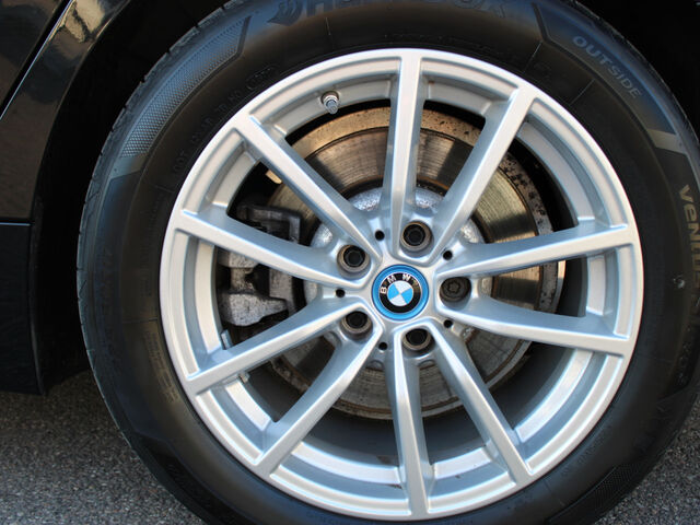 BMW 330 e T. FACELIFT LivePlus Sitz-/Lenkradh. AHK Ansicht 6 für Fahrzeugdetailseite