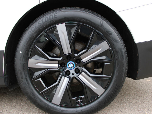 BMW iX x40 ACC Kamera Driv/LivePro.HiFi DAB 21 Ansicht 8 für Fahrzeugdetailseite