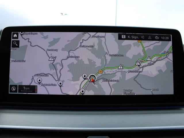 BMW 520 d T.Standh.Leder Laser HUD PanoD.LiveProf.AHK Ansicht 14 für Fahrzeugdetailseite