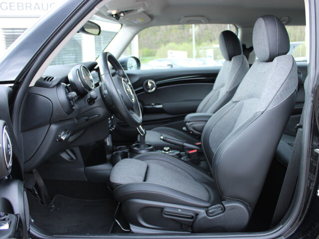 MINI Cooper Classic DKG Apple LED DAB+ Ansicht 9 für Fahrzeugdetailseite